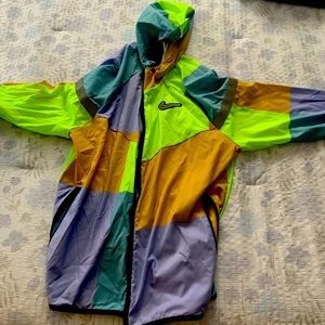 Nike Rain Jacket, Size L. Condition: Great